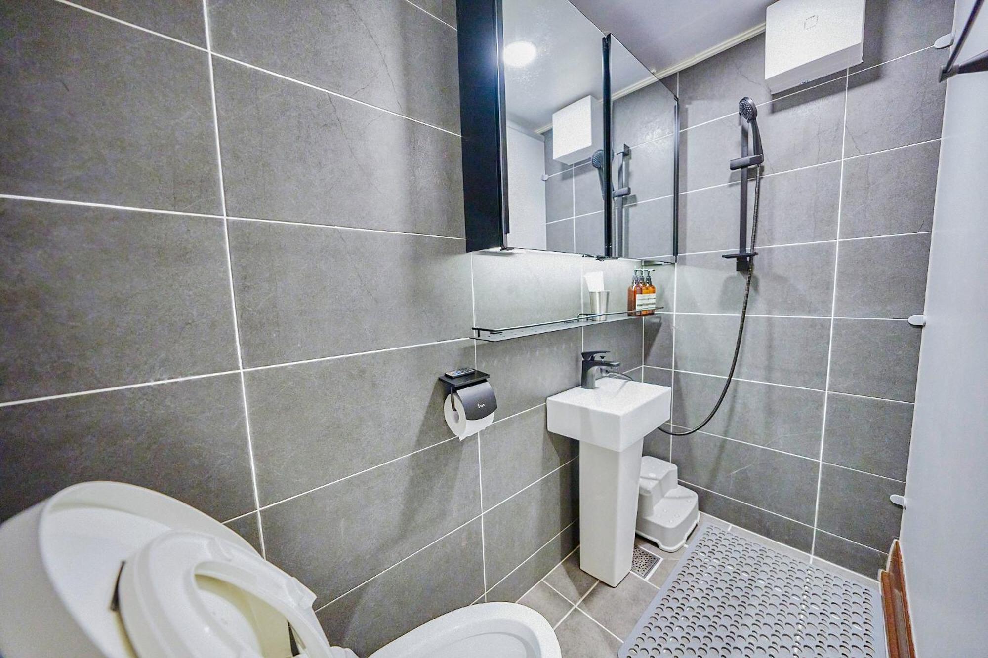 Jt Tailored Service 5min Walk From Hyehwa St Ferienhaus