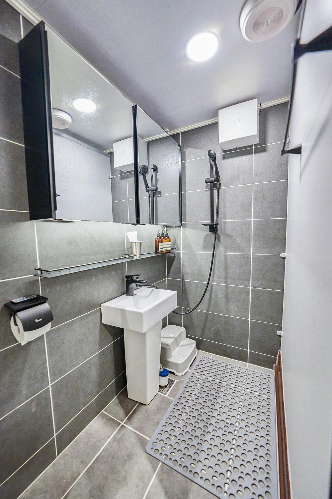 Ferienhaus Jt Tailored Service 5min Walk From Hyehwa St Seoul